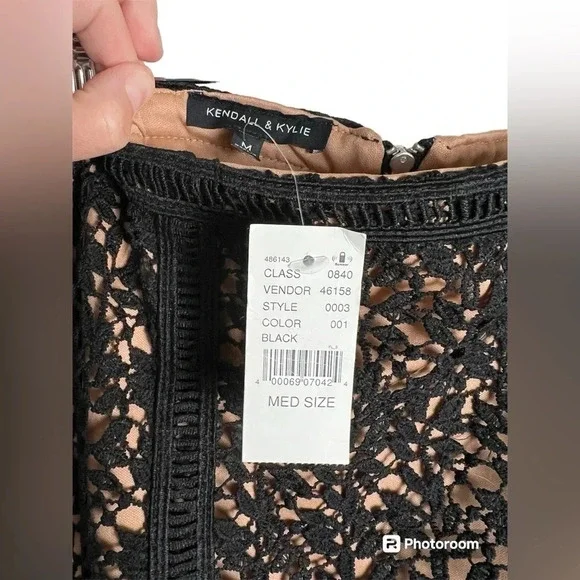 KENDALL & KYLIE Black Tan Lace Overlay Skirt Size Medium Zip Lined New with Tags - Picture 3 of 5